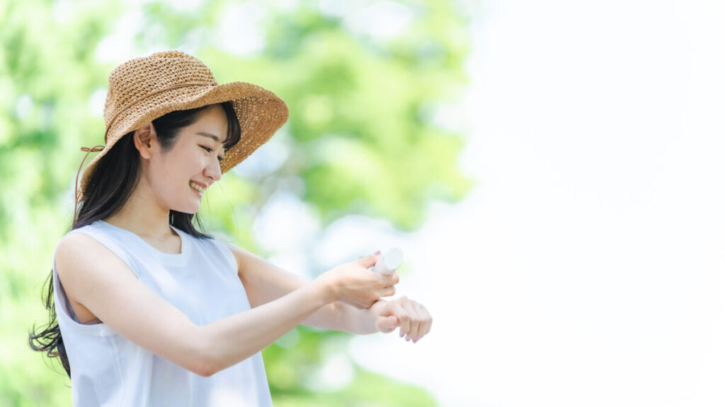 日焼けとニキビの関係って？紫外線が与える影響と効果的な対策法