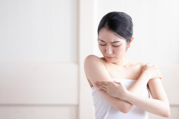 女性腕美肌