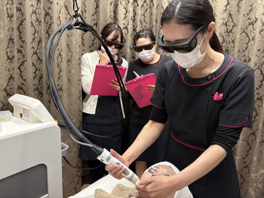 麻酔なしのヒゲ脱毛で痛みを軽減する7つの方法