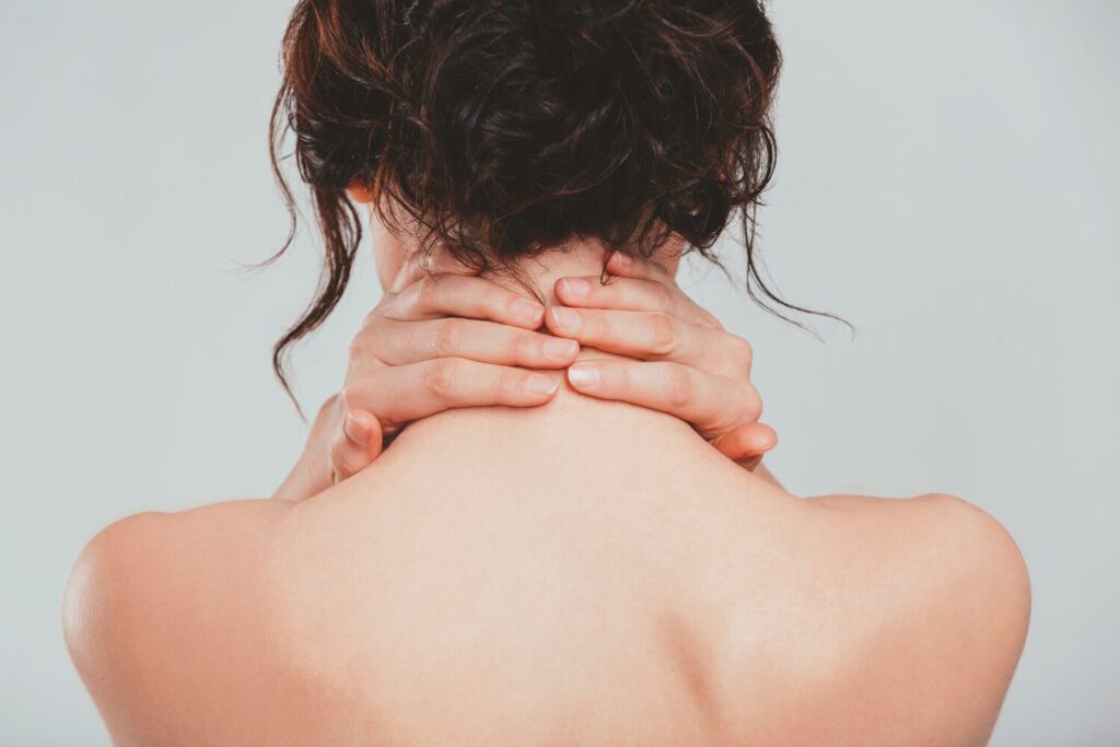 うなじ・首の後ろ